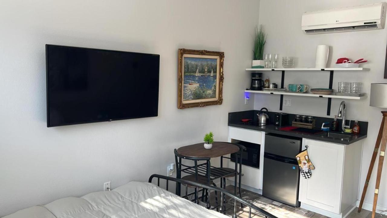 Apartment Lovely Hollywood *